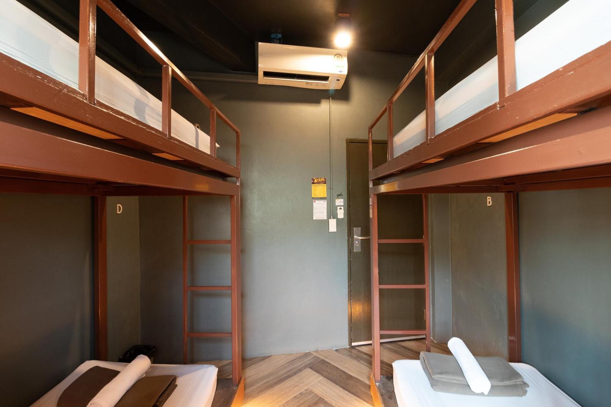 Loftel 22 Hostel Bangkok Exterior foto