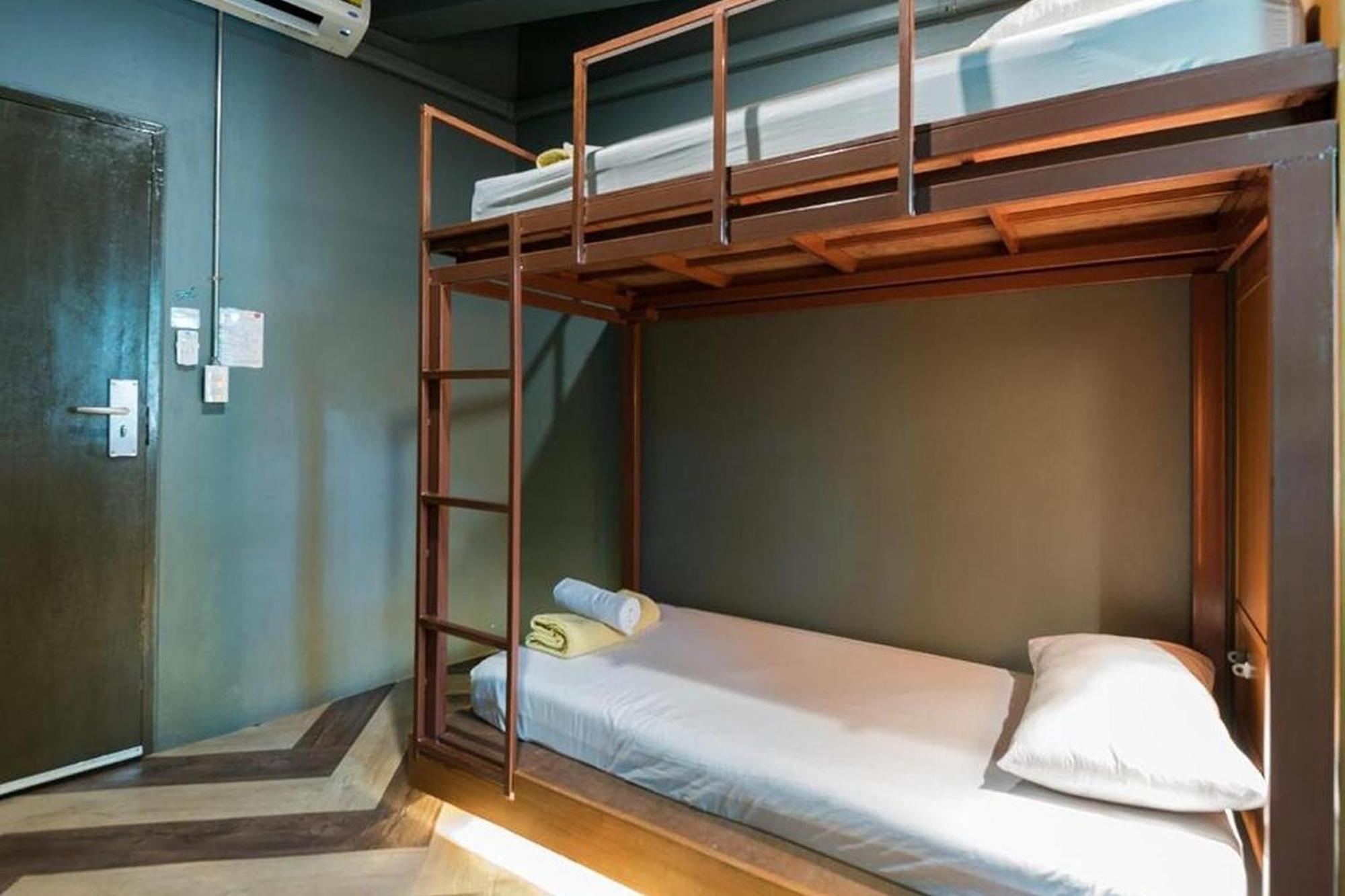 Loftel 22 Hostel Bangkok Exterior foto